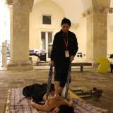 ...o ancora di un pha khao: una sciarpa che passa sotto il corpo per sfruttare una leva maggiore permettendo trazioni pi� forti ma non brusche